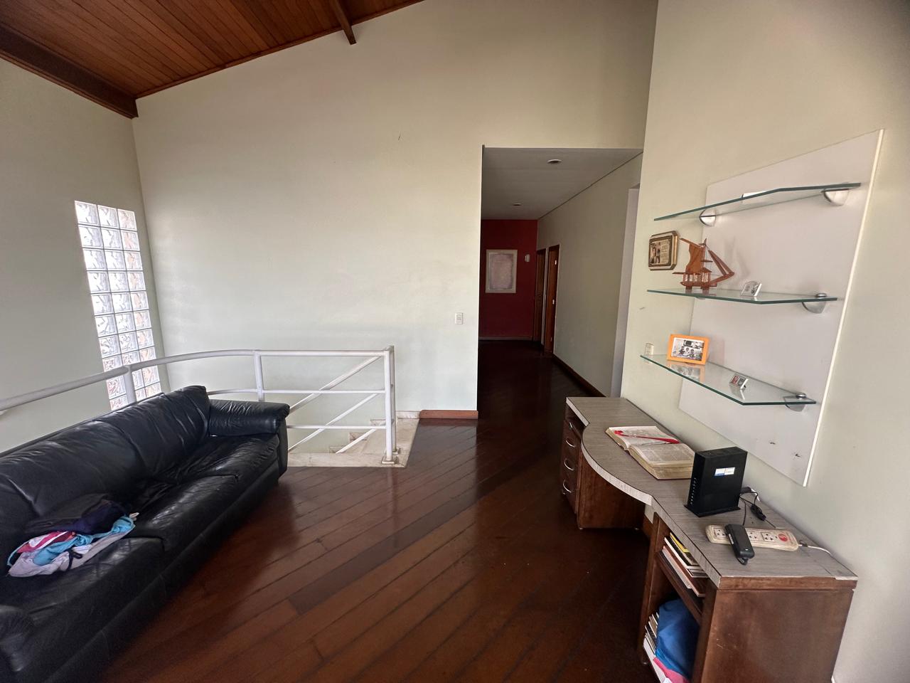 CASA À VENDA NO CONDOMÍNIO FAZENDA DA SERRA