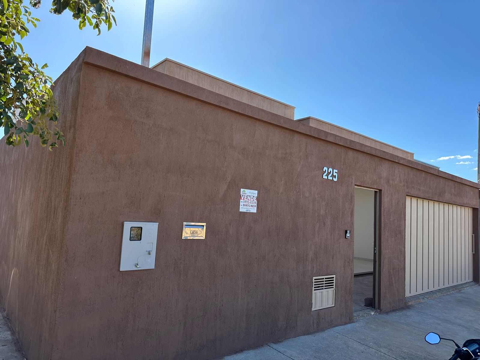 Casa em Curvelo 3 quartos, sala cozinha, projetada para quem busca qualidade de vida e bem